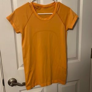 Lululemon swiftly size 6